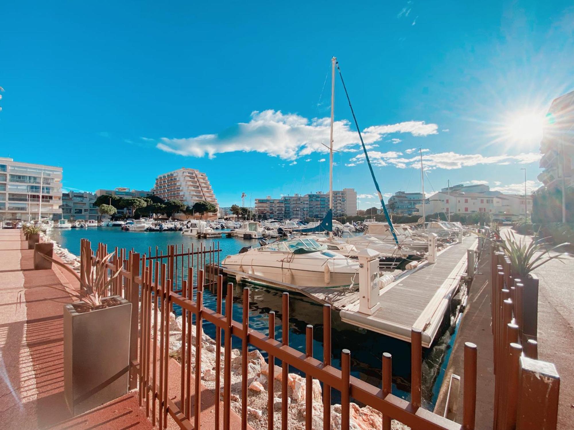 Magnifique T2 Au Calme Avec Une Superbe Vue Sur Le Port Кане Экстерьер фото