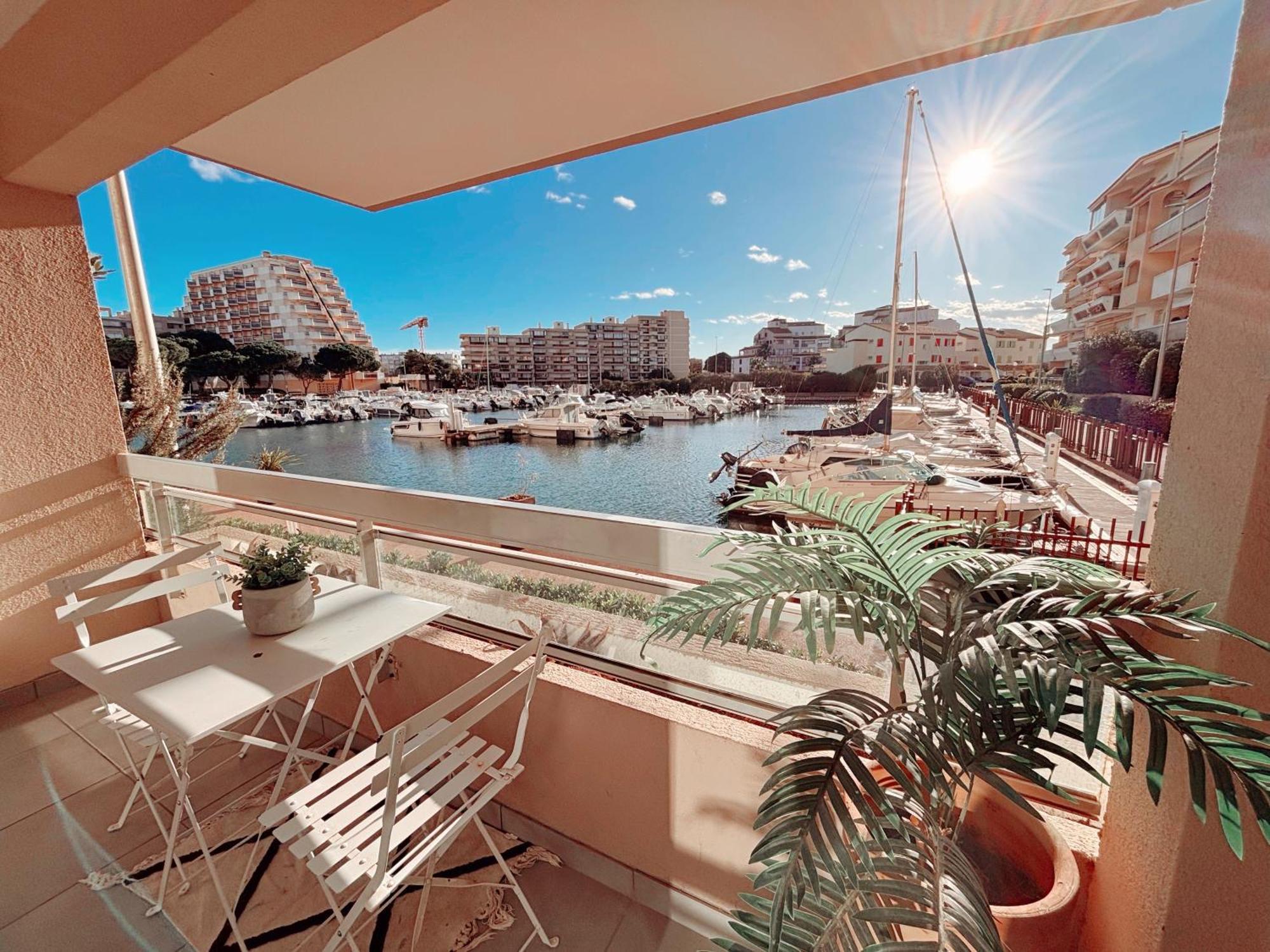 Magnifique T2 Au Calme Avec Une Superbe Vue Sur Le Port Кане Экстерьер фото